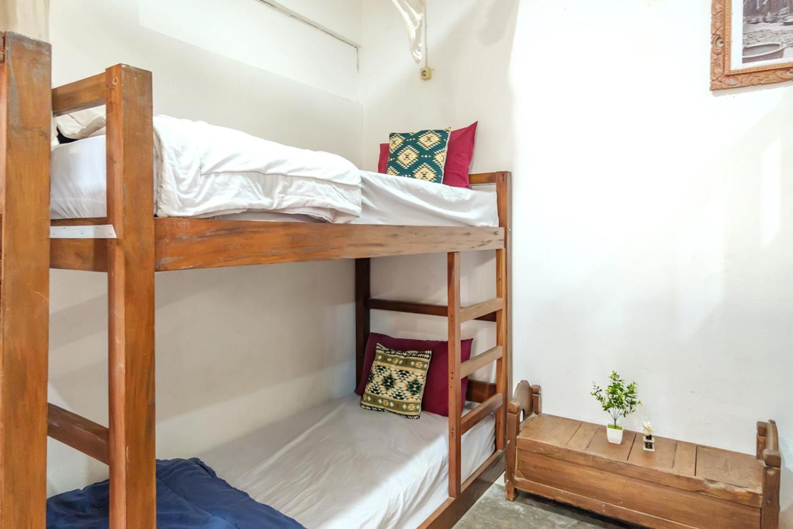 Twospaces Living At Wave And Chill House, Canggu Екстер'єр фото
