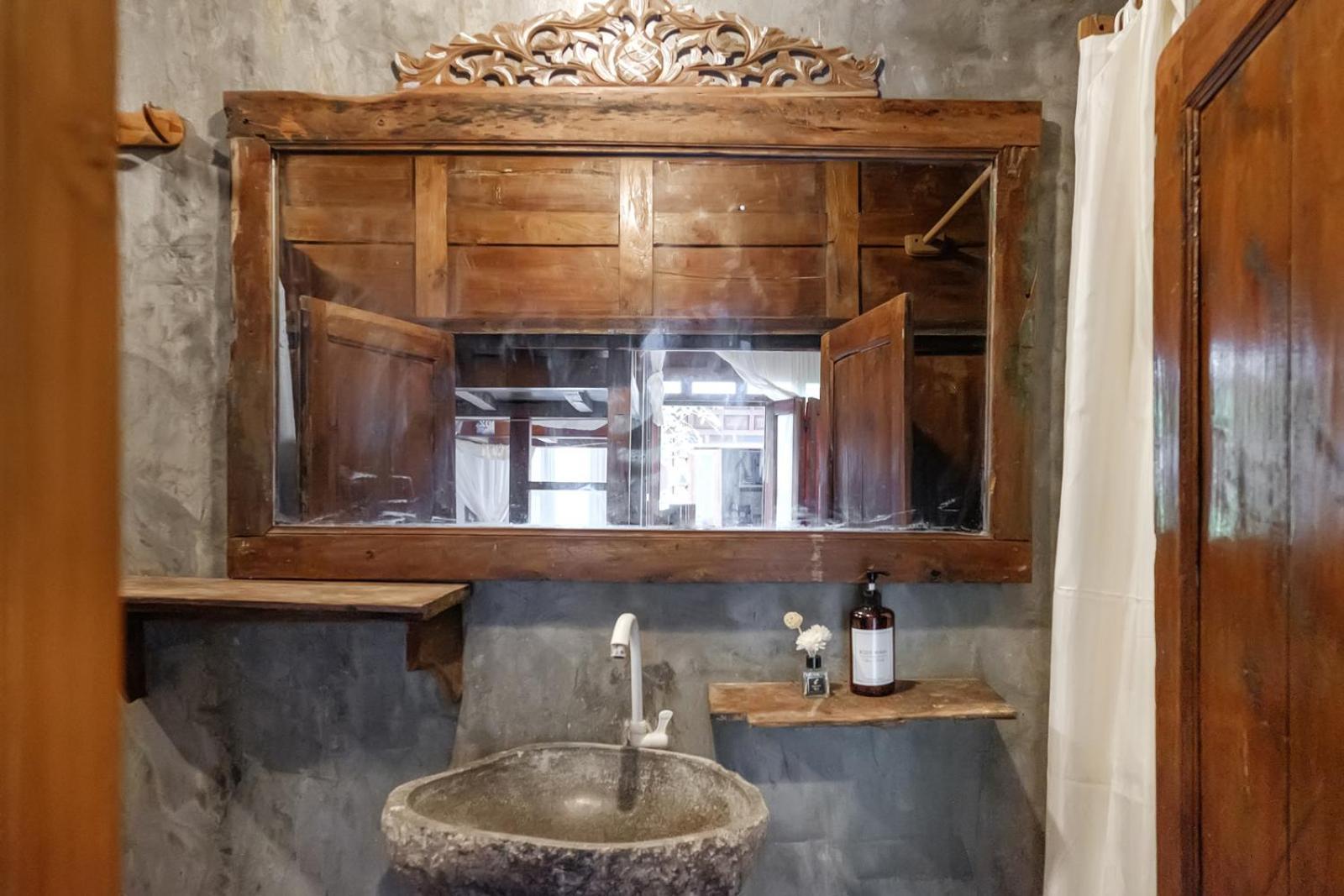 Twospaces Living At Wave And Chill House, Canggu Екстер'єр фото